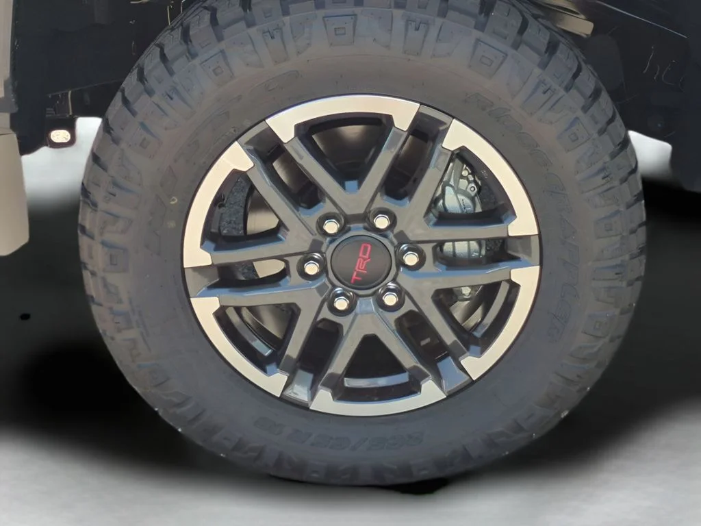 2025 Toyota Tacoma TRD Sport - Photo 11