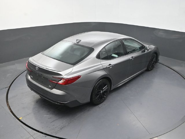 Used 2025  Toyota SE image 29