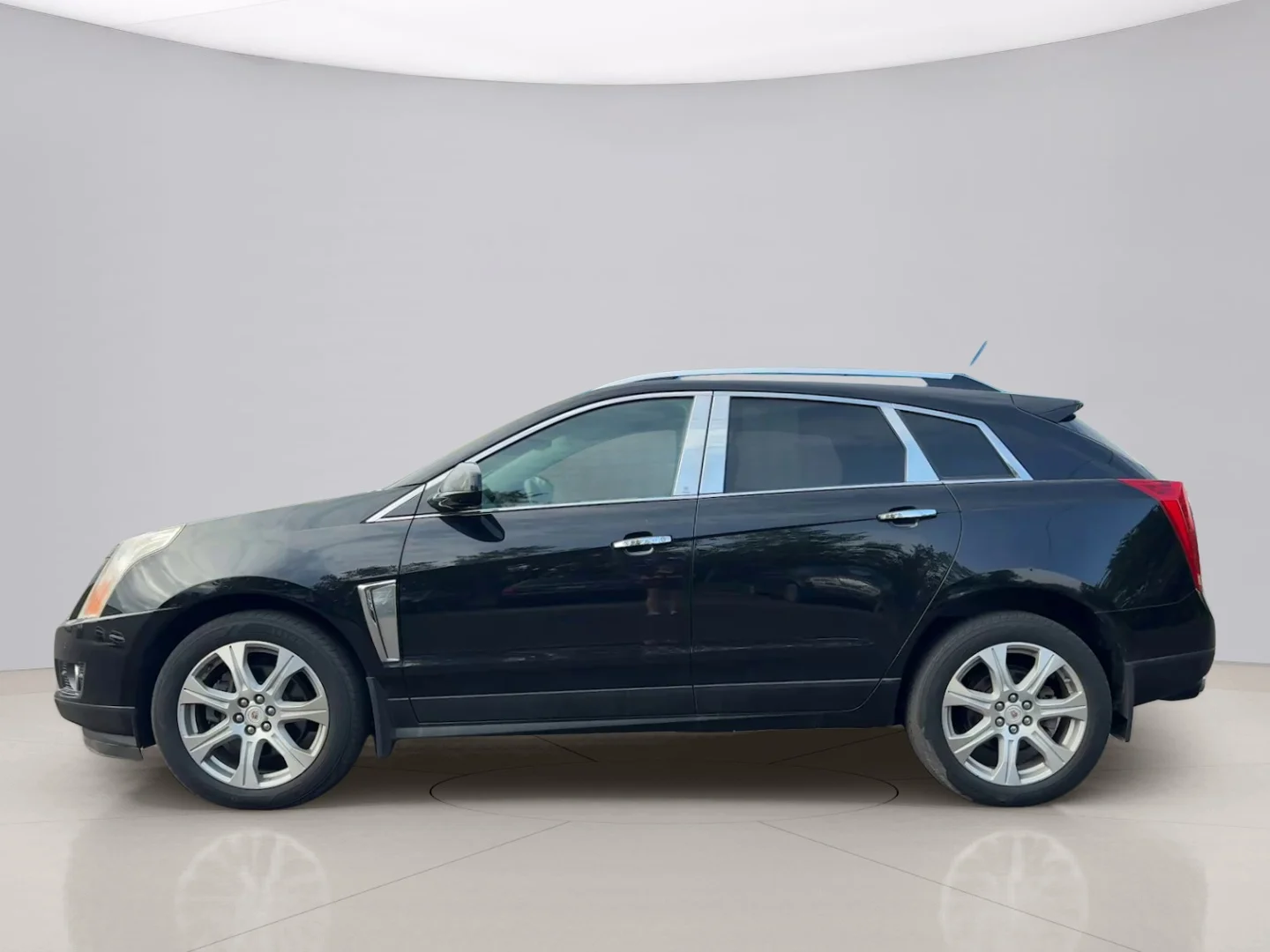 Used 2015 Black Cadillac PREMIUM image 2