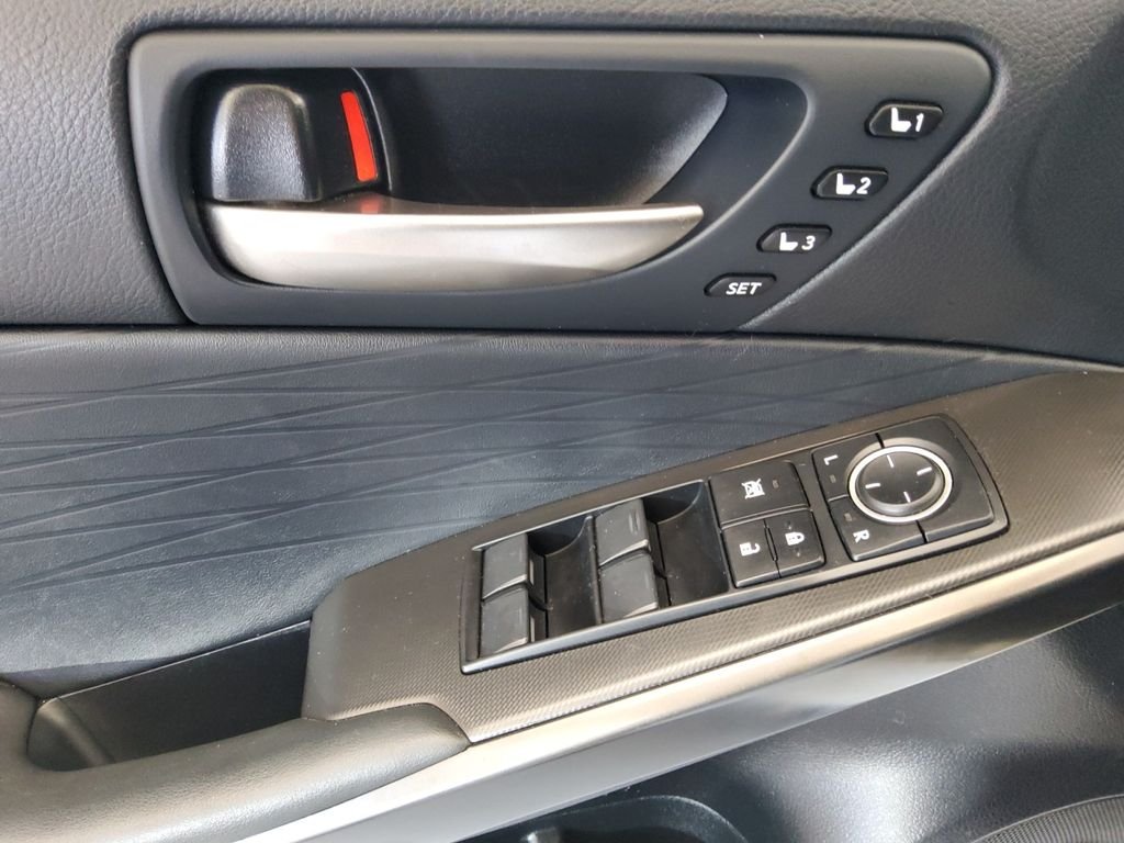 Used 2022 White Lexus 350 F SPORT image 12