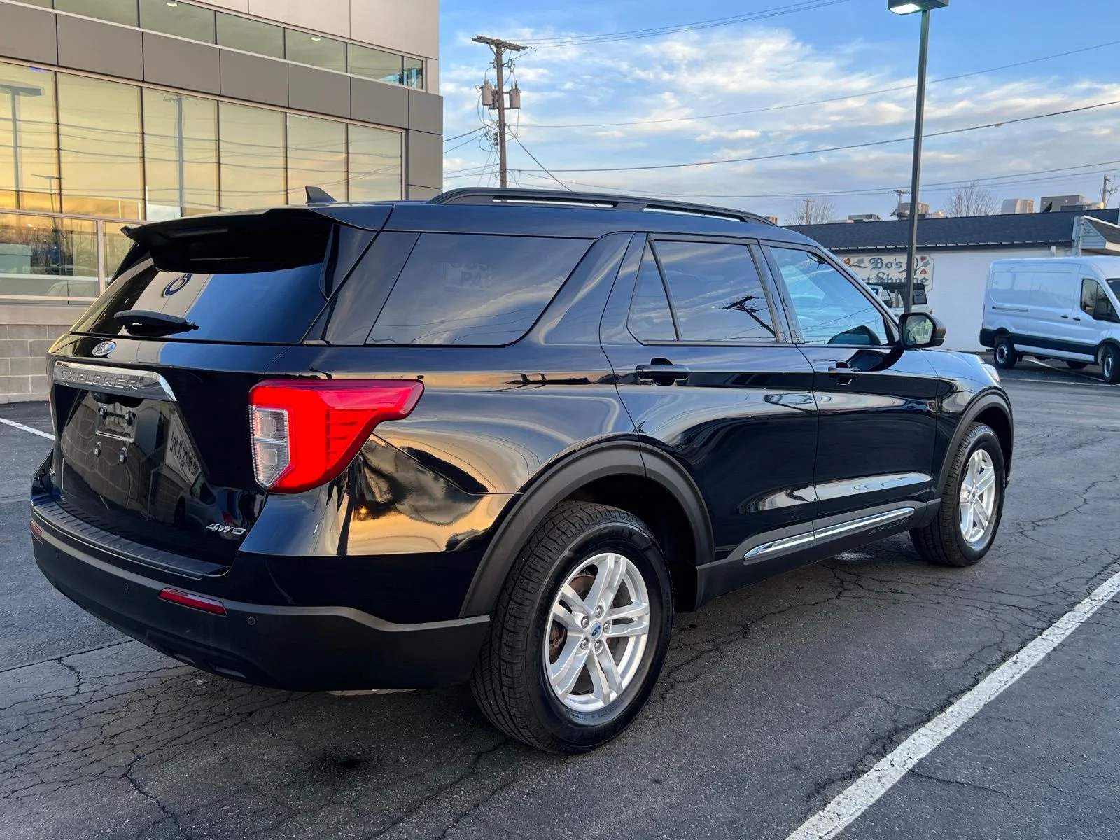 Used 2023 Agate Black Metallic Ford XLT image 7