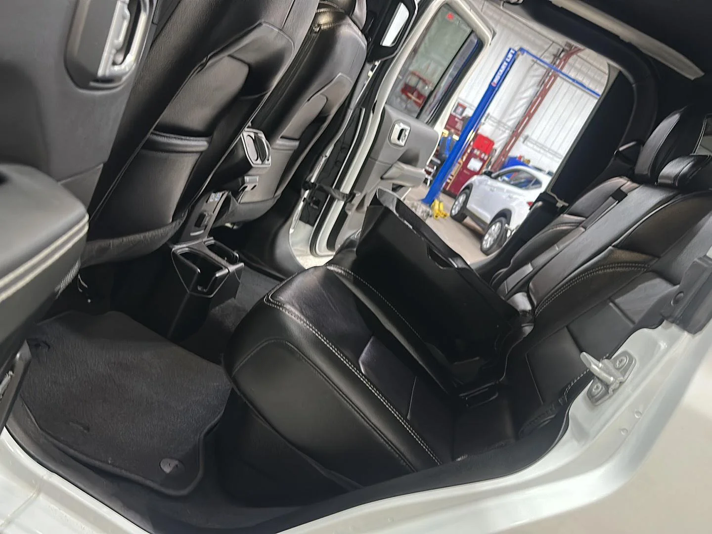 Used 2021 Bright White Clearcoat Jeep Overland image 29