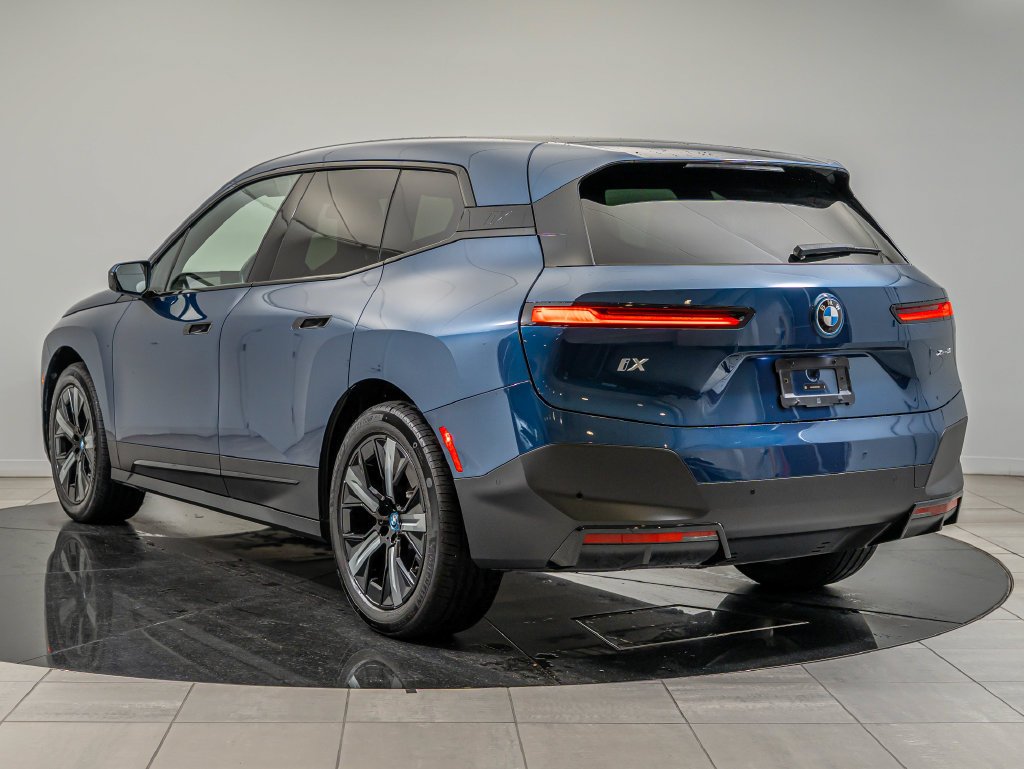 Used 2024 Phytonic Blue Metallic BMW xDrive50 image 6
