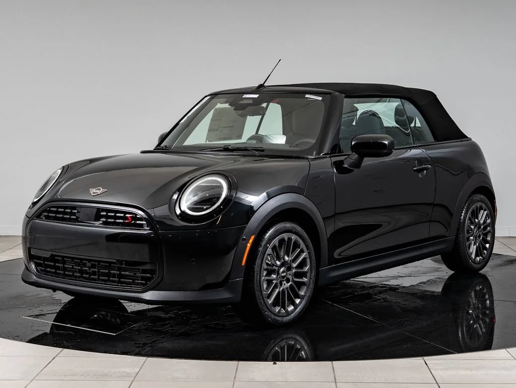 2026 MINI Convertible Cooper S Signature's photo