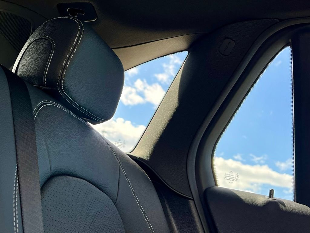 Certified Used 2022  Mercedes-Benz GLC 300 image 20