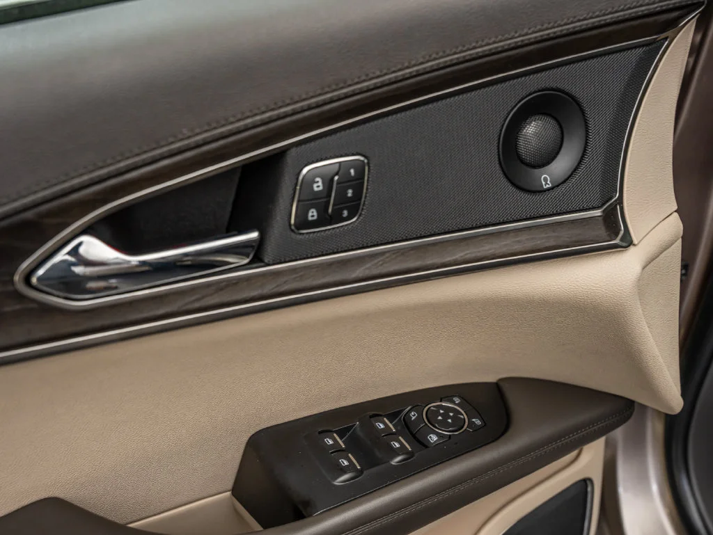 Used 2020 Iced Mocha Lincoln Reserve image 28