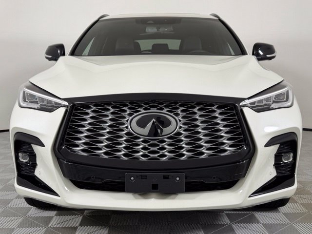 Used 2023 Majestic White INFINITI ESSENTIAL image 2