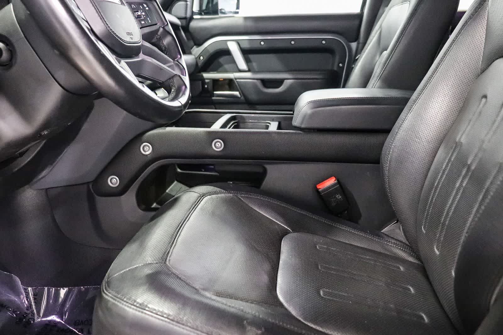 Used 2021 Black Land Rover X-Dynamic HSE image 18