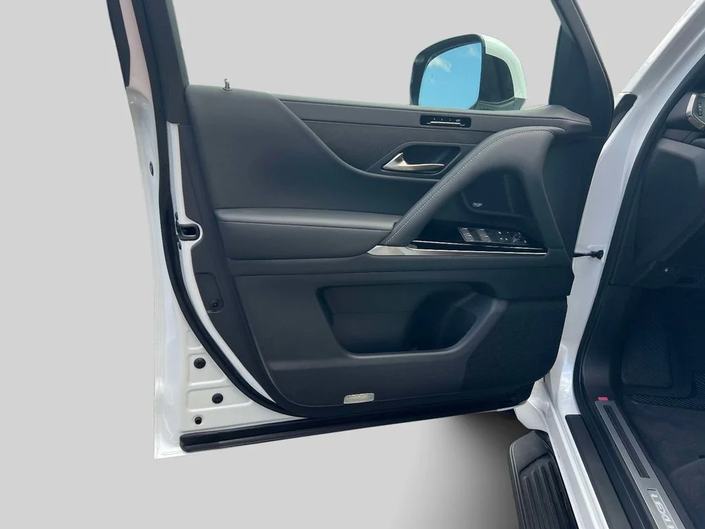 2026 Lexus LX 700h Luxury - Photo 13