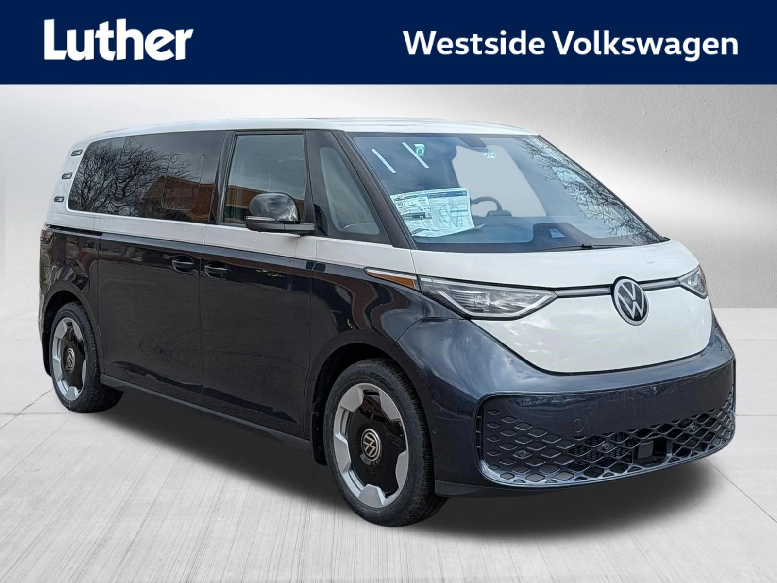 2025 Volkswagen ID. Buzz Pro S Plus 4Motion Two-Tone's photo