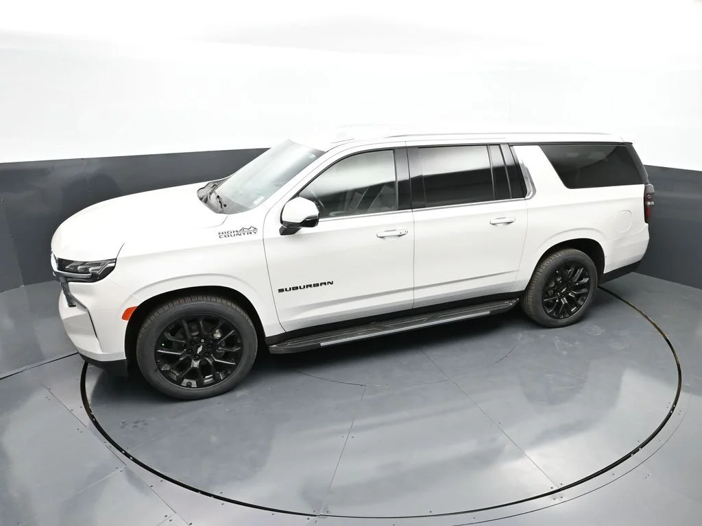 Used 2022 Beige Chevrolet High Country image 43