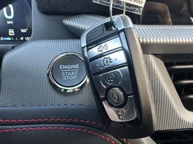 New 2027 Avalanche Gray Ford ST-Line image 25