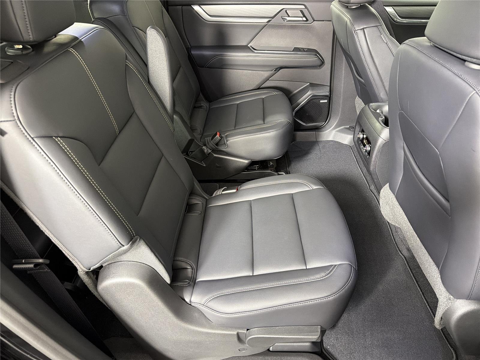 2026 GMC Acadia Elevation - Photo 14