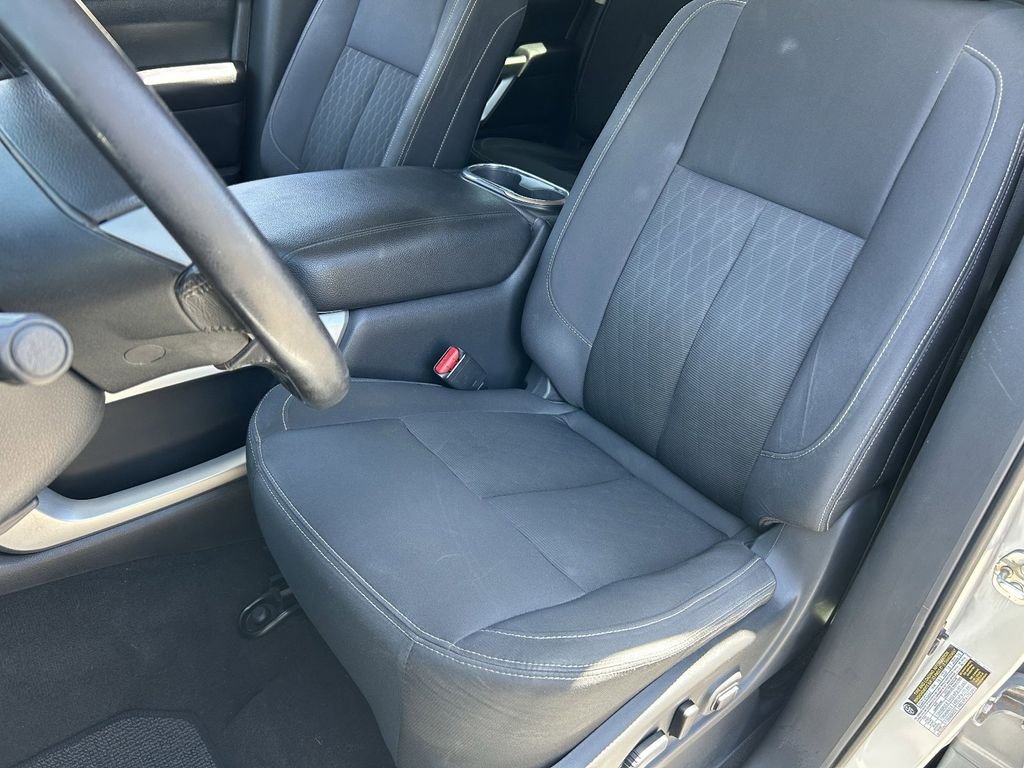 Used 2019 Silver Nissan SV image 19