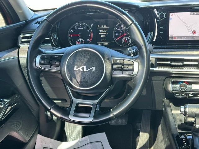 Used 2022 Red Kia EX image 13