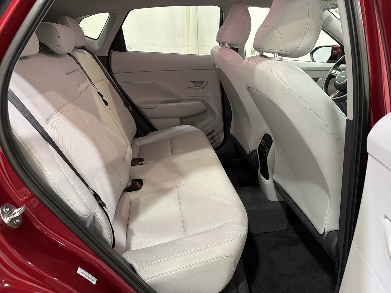 2025 Hyundai Kona SEL - Photo 19
