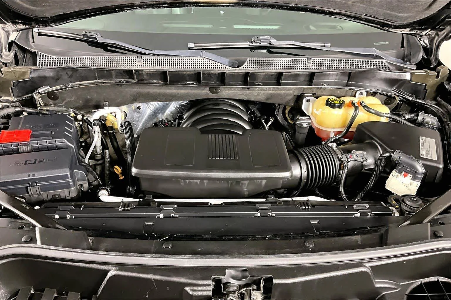 Used 2021 Black Chevrolet Z71 image 31