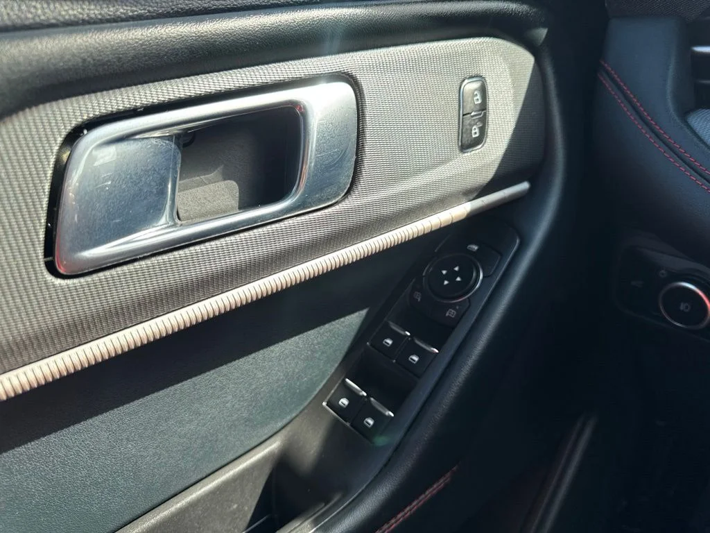 Used 2025 Gray Metallic Ford ST-Line image 27