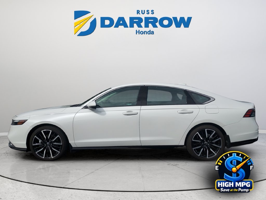 Used 2024 White Honda Touring image 2