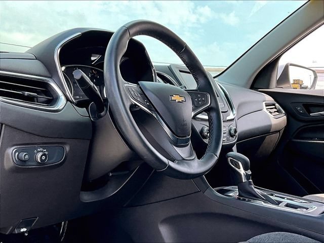 Used 2024 Summit White Chevrolet LT image 8