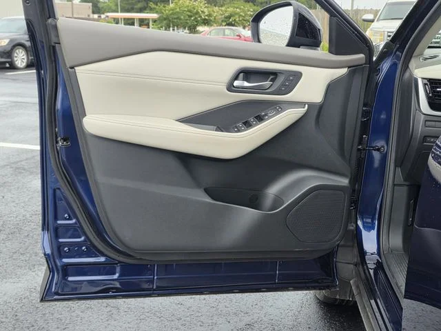 Certified Used 2024 Blu Blk Roof Nissan SL image 14