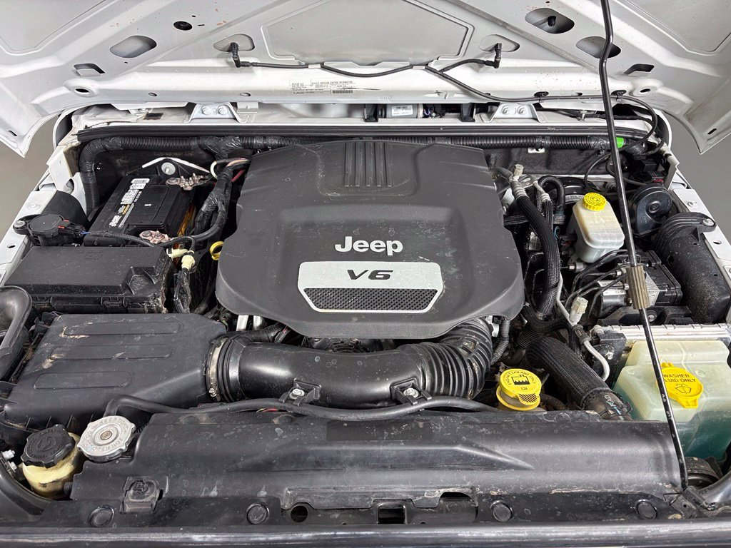 Used 2017 White Jeep Sport image 43