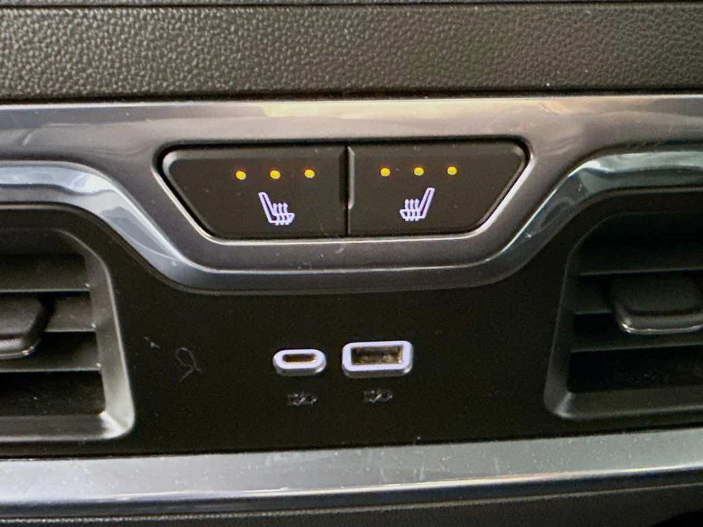 Used 2022 White Chevrolet LTZ image 25