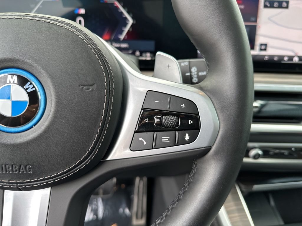 Used 2026 Alpine White BMW xDrive50e image 15