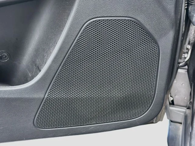 Used 2019 Gray Jeep Limited image 18