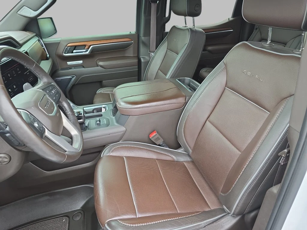 Certified Used 2023 WHITE FROST TRICOAT GMC Denali image 17