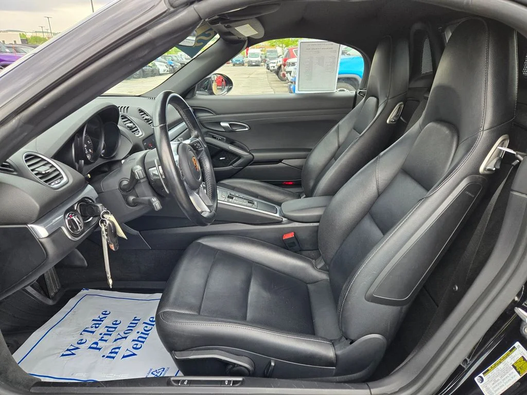 Used 2019 Black Porsche Base image 15