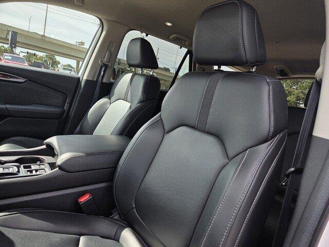 Used 2024 Platinum White Pearl Honda EX-L w/Rear Captain