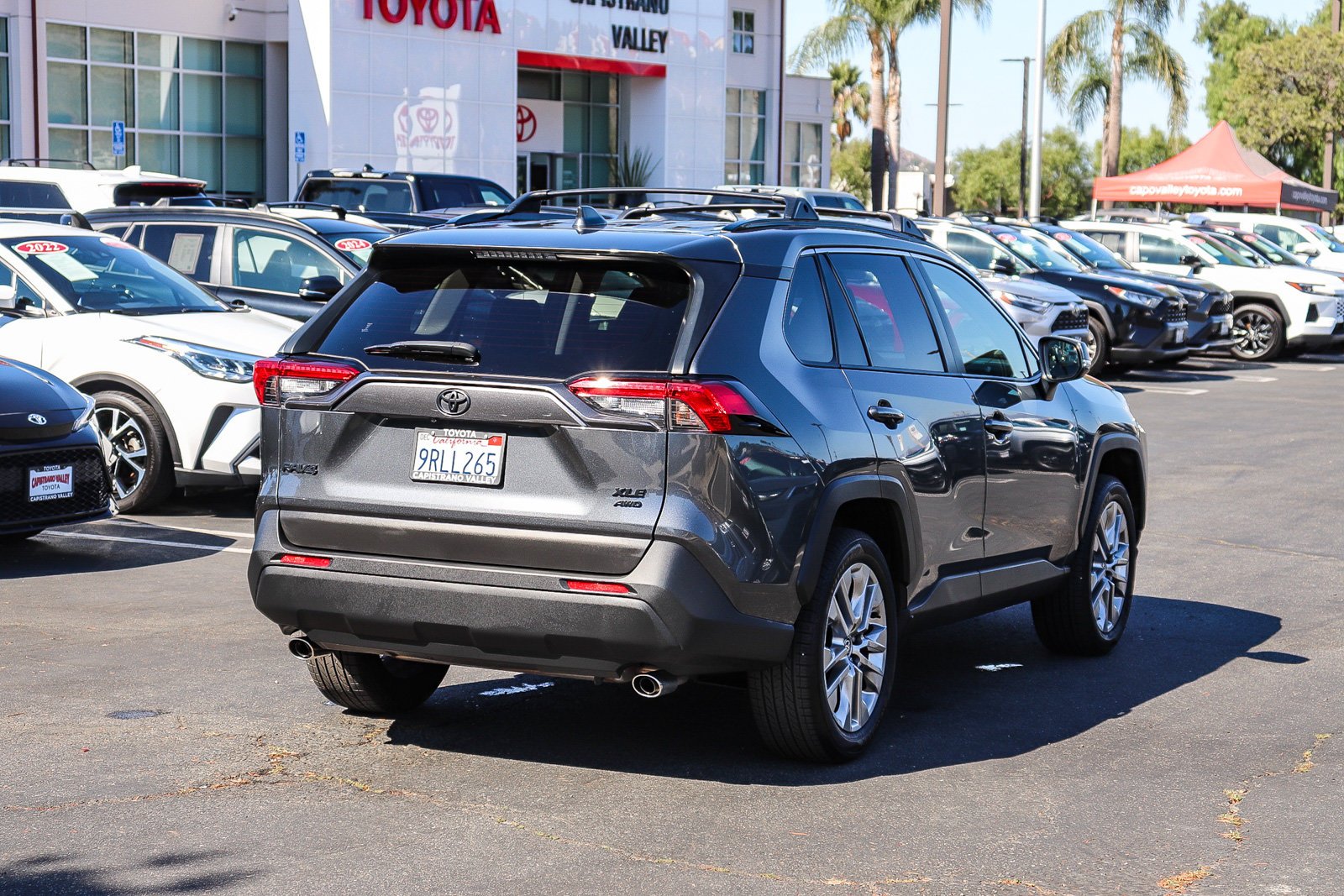Certified Used 2025  Toyota XLE Premium image 9