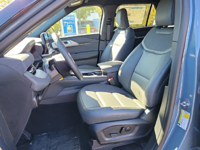 New 2027 Vapor Blue Metallic Ford Active image 46