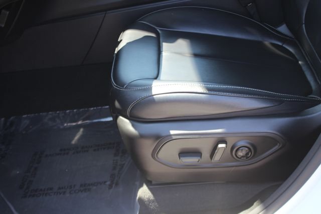 Used 2024 White Jeep Limited image 23
