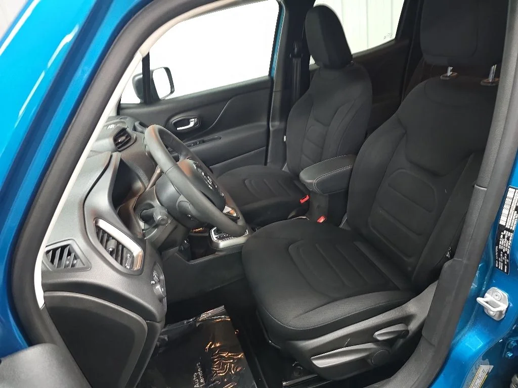 Used 2022 Teal Jeep Latitude image 30