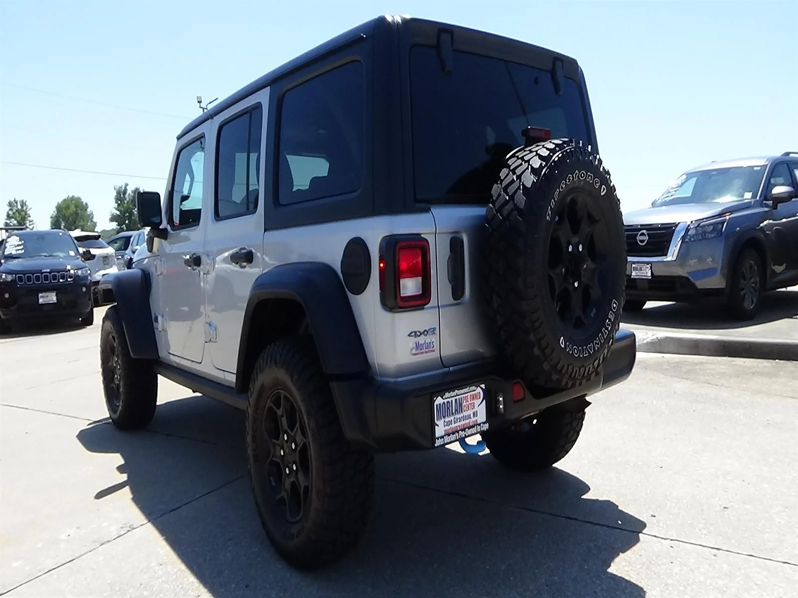 Used 2023 Silver Zynith Clear Coat (pse) Jeep Willys 4xe image 8