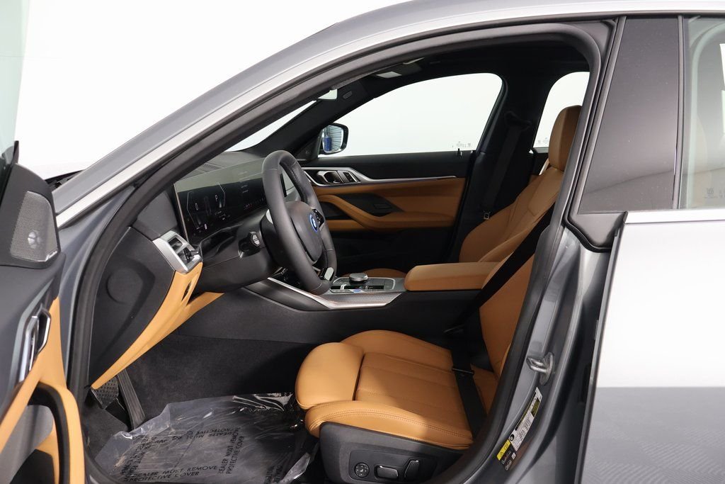 New 2026 Skyscraper Grey Metallic BMW eDrive40 image 5
