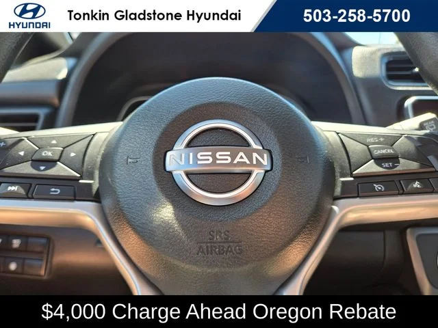Used 2025 Glacier White Nissan S image 22