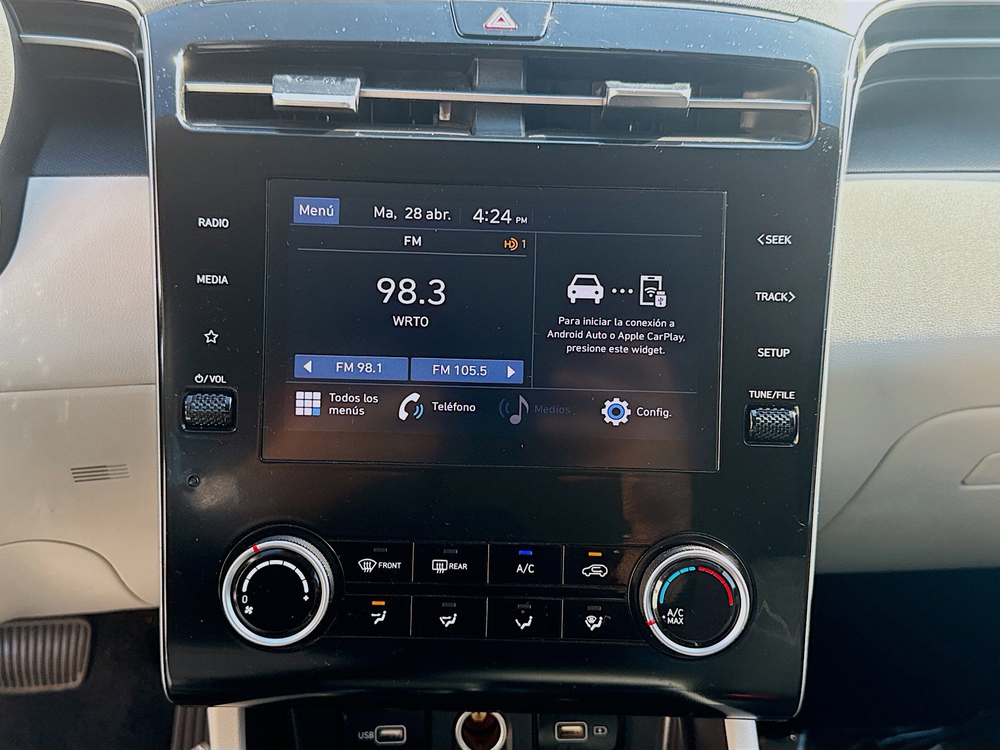 Used 2024 Hampton Gray Hyundai SE image 10