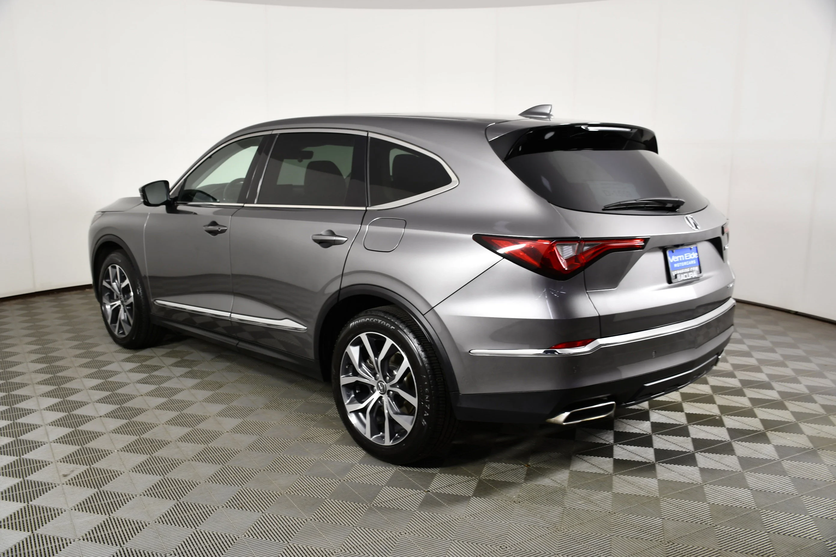 Certified Used 2024 Liquid Carbon Metallic Acura w/Technology Package image 8