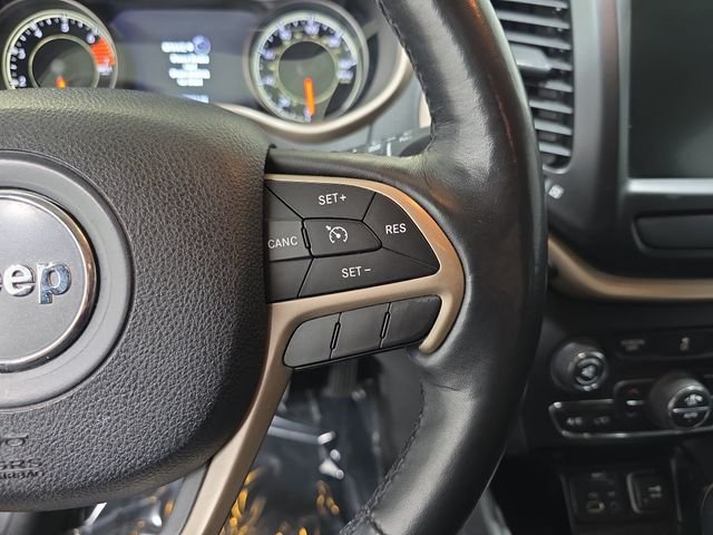 Used 2016 Gray Jeep Limited image 18