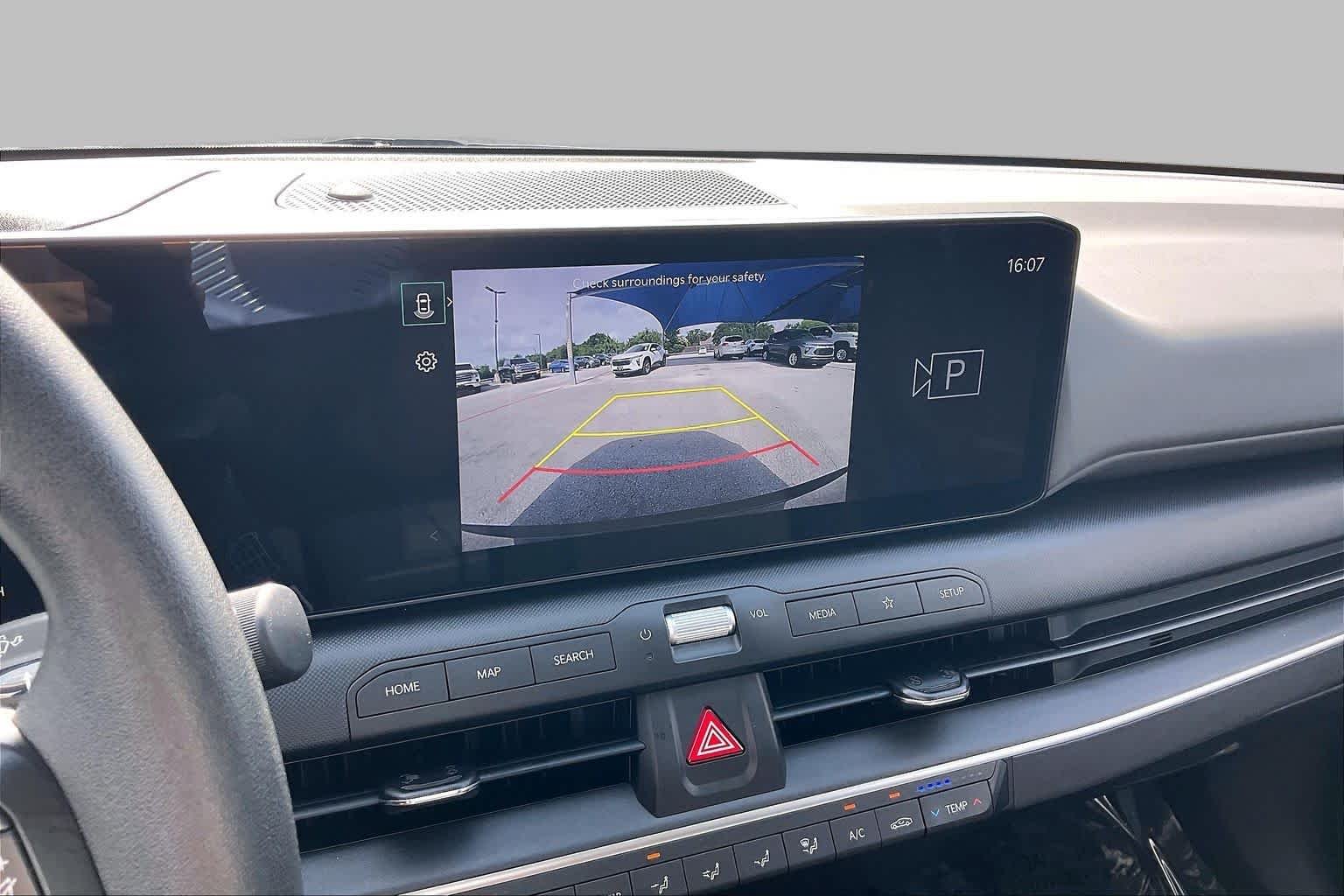 2025 Kia K4 LXS - Photo 25