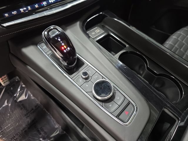 Certified Used 2024 Crystal White Tricoat Cadillac V-Series image 22