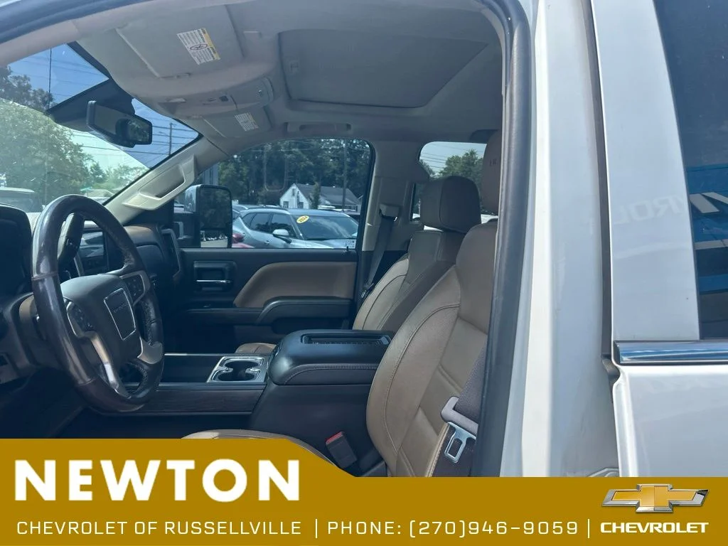 Used 2019 Summit White GMC Denali image 4