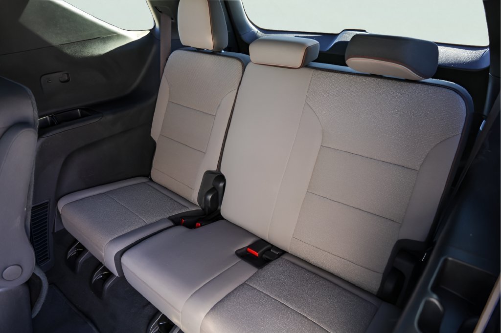 2026 Chevrolet Traverse LT - Photo 26