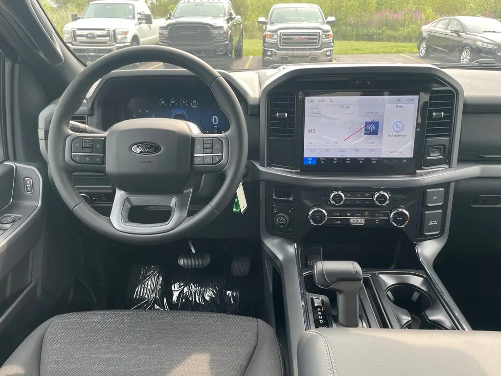 New 2026 Oxford White Ford XLT image 14