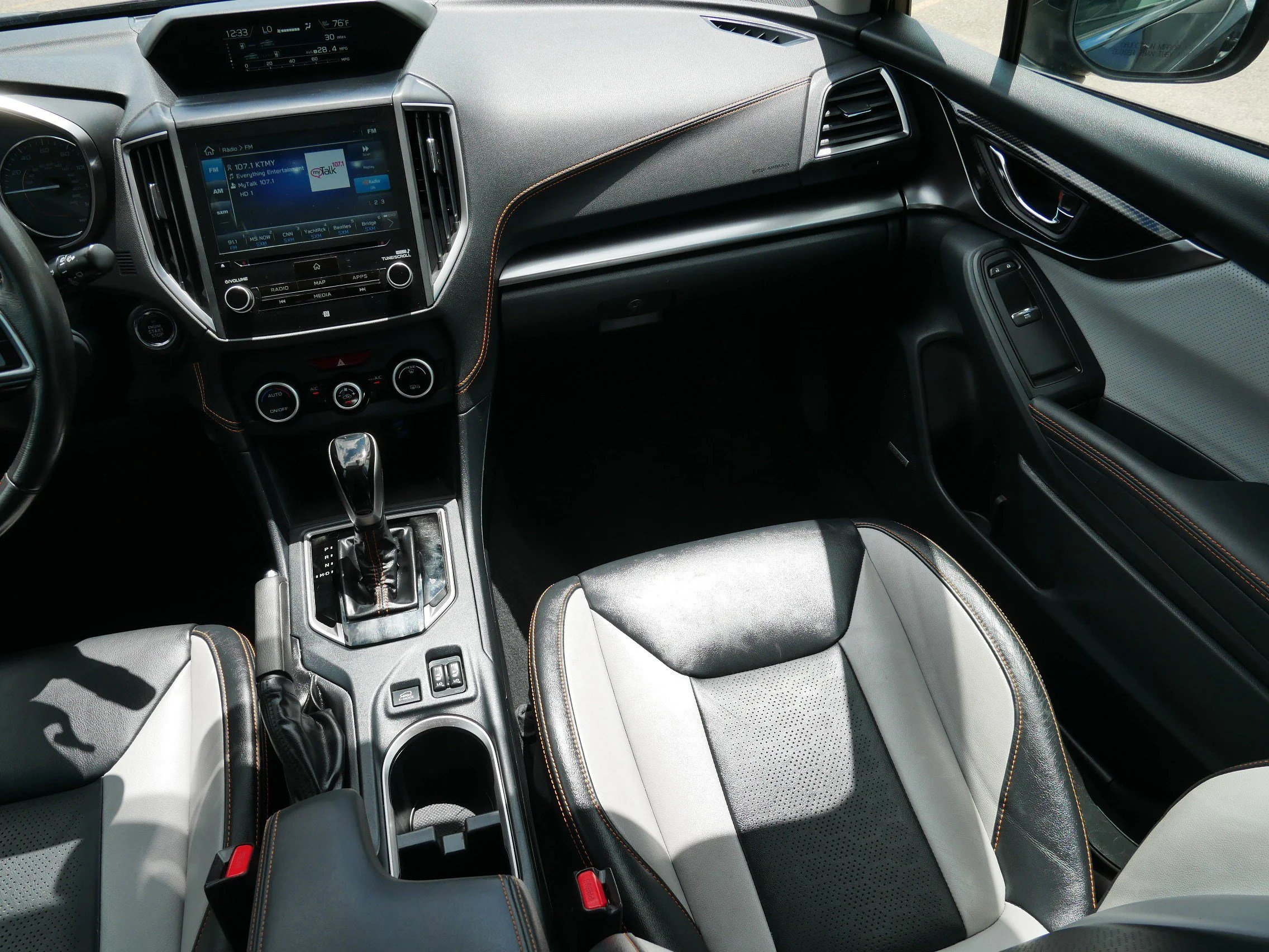 Used 2018 Dark Gray Metallic Subaru Limited image 11