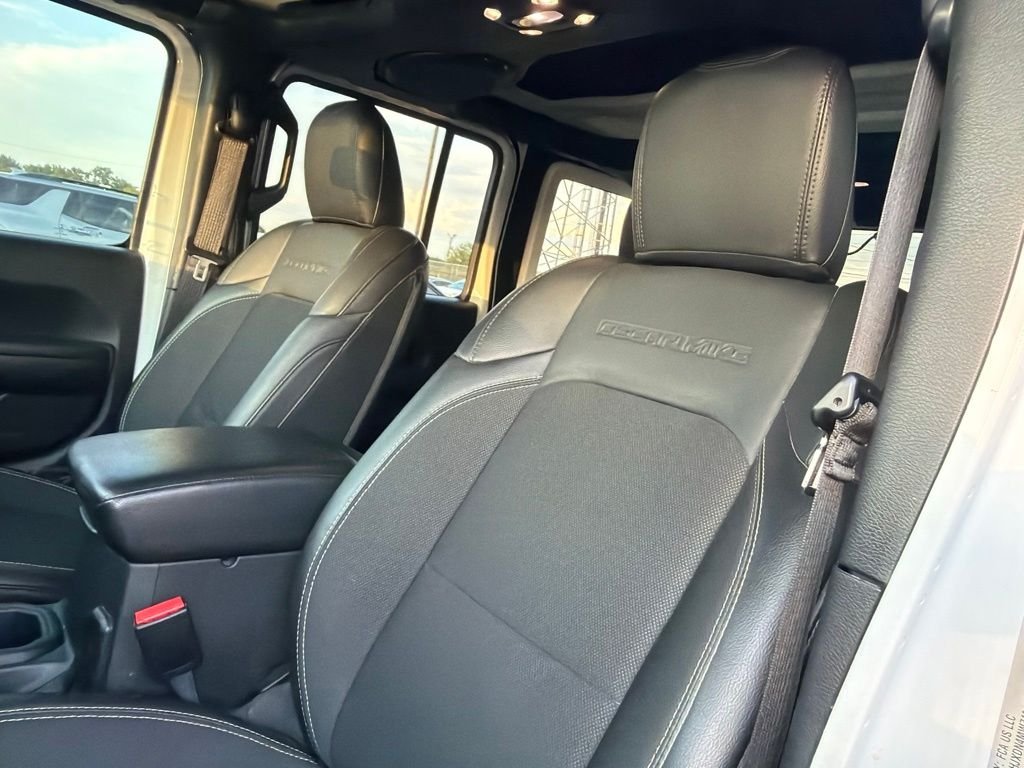 Used 2021 White Jeep Unlimited Sport image 15
