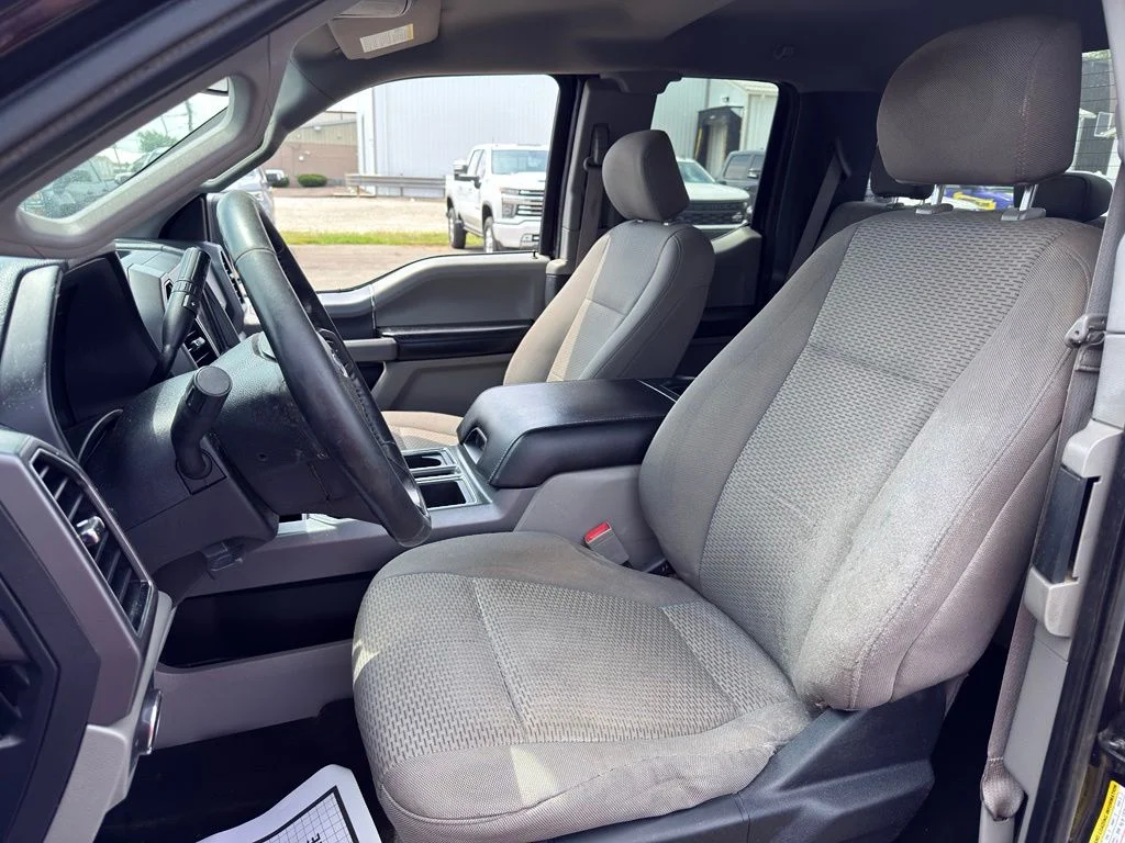 Used 2019 Red Ford XLT image 40